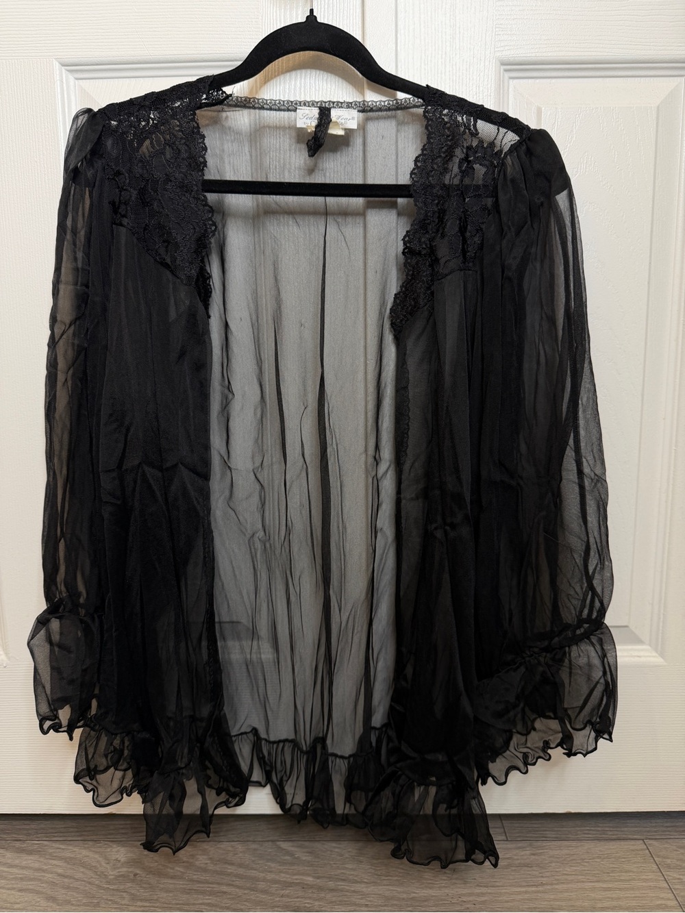 Vintage Seductive Wear by Cinema Etoile Black Sheer Lace Peignoir Duster Gothic